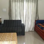 Apartamento Agradavel Em Maranduba Condominio A 900 Metros Da Praia